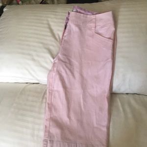 Womans NikeGOLF shorts